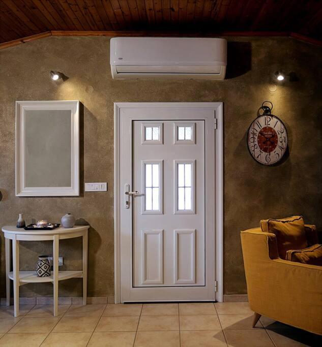 "Elegant & Quiet House" Apartman Igumeníca Kültér fotó
