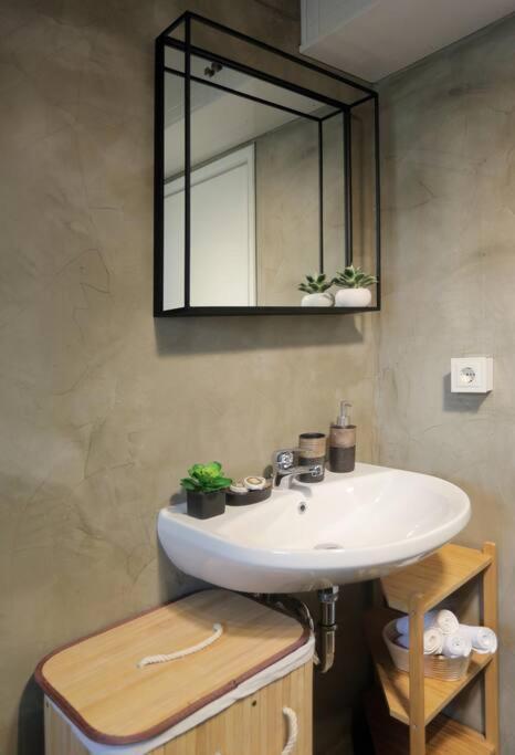"Elegant & Quiet House" Apartman Igumeníca Kültér fotó